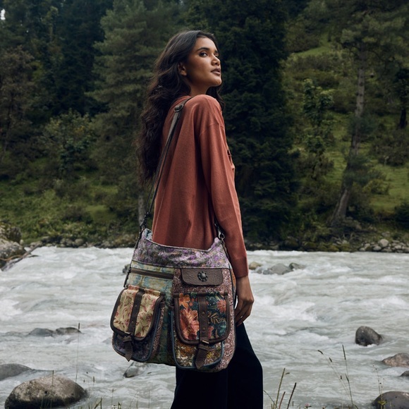 LE FLEUR BEL SHOULDER BAG-NWT - Picture 7 of 8